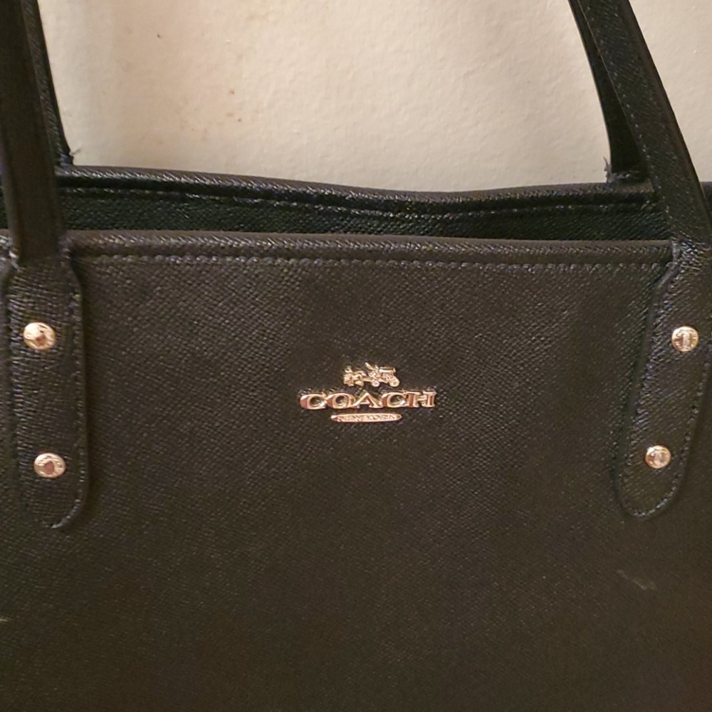 COACH - Picture 2 of 4